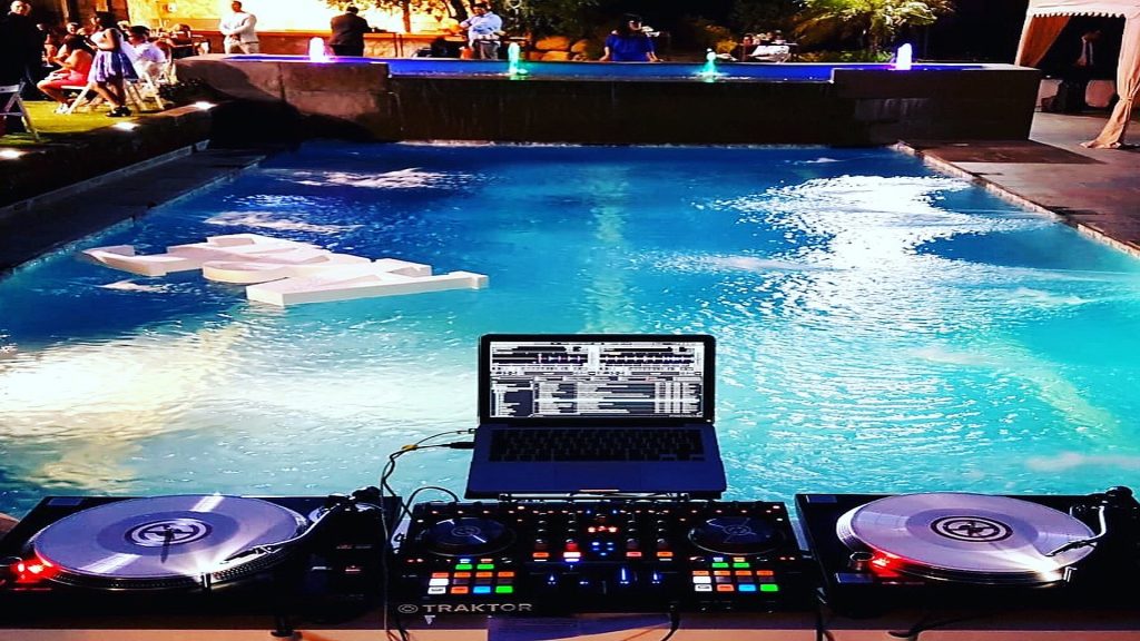 e64f7428 bb68 4329 af82 085b047a632d